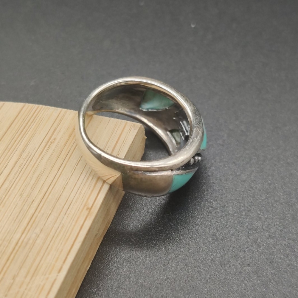 Turquoise Silver Ring - Picture 6 of 8